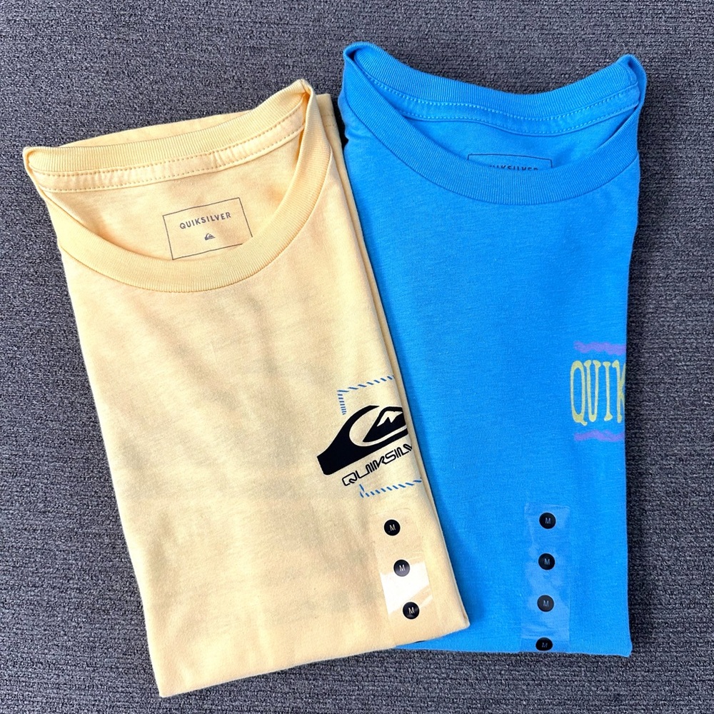 Quiksilver Set of 2 NWT Yellow and Blue Youth Graphic Tees Size Medium
